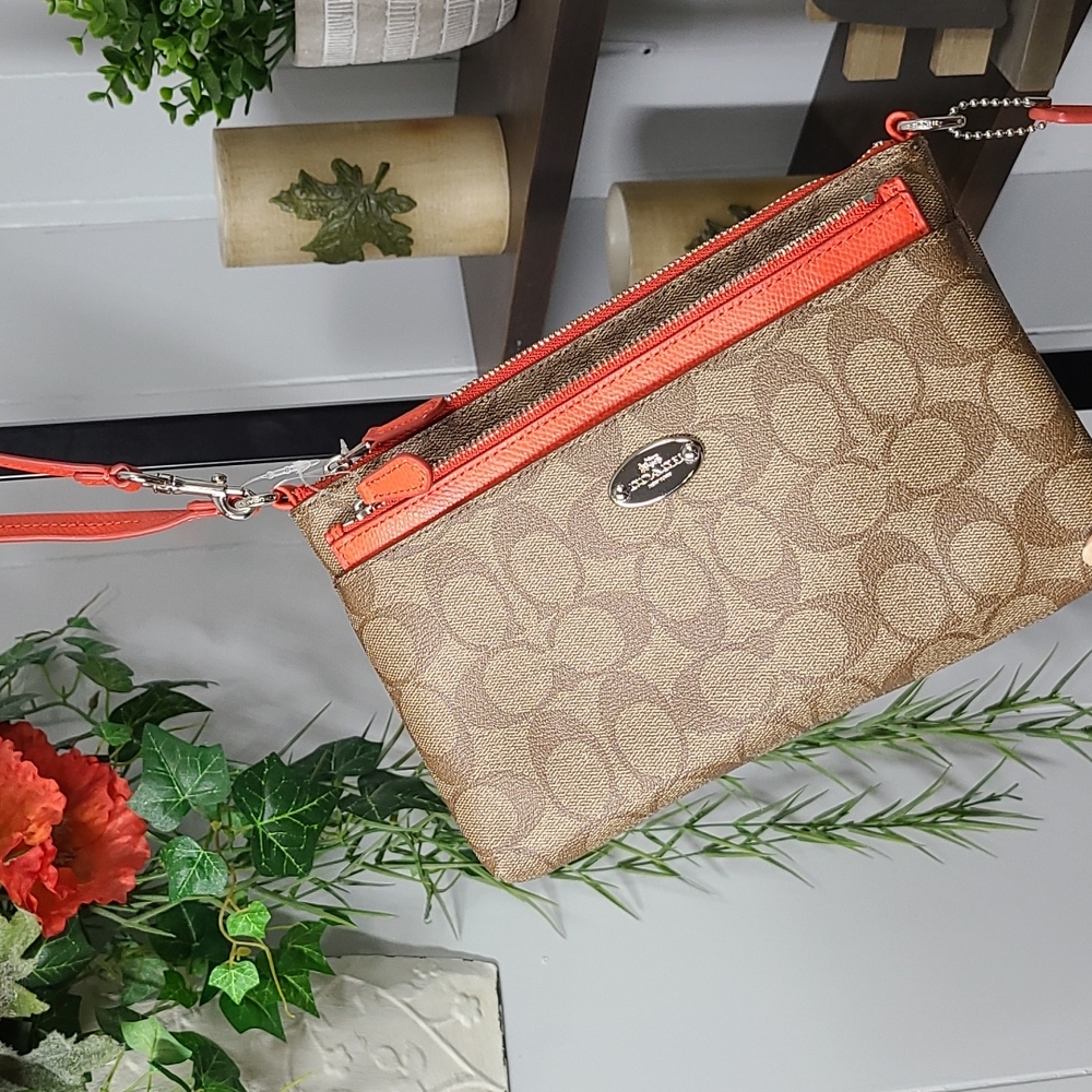 Coach Signature Pop Pouch Wallet Wristlet - Picture 7 of 8